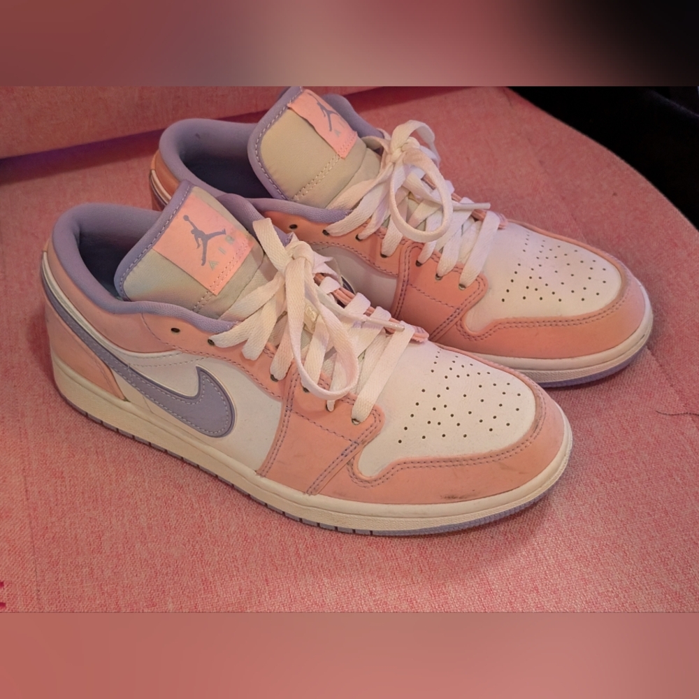 Jordan Low SE Arctic Punch Nike